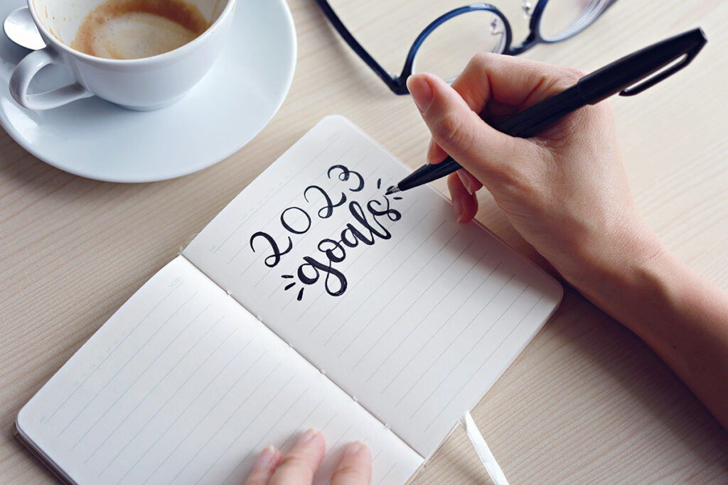 Making goals for the new year is a great way to start making positive lifestyle changes in the new year.