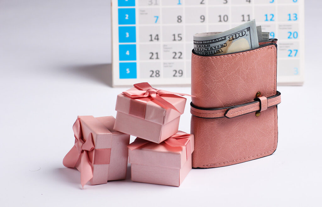 Using a expense spreadsheet to help you budget for Valentine's Day will help eliminate overspending.